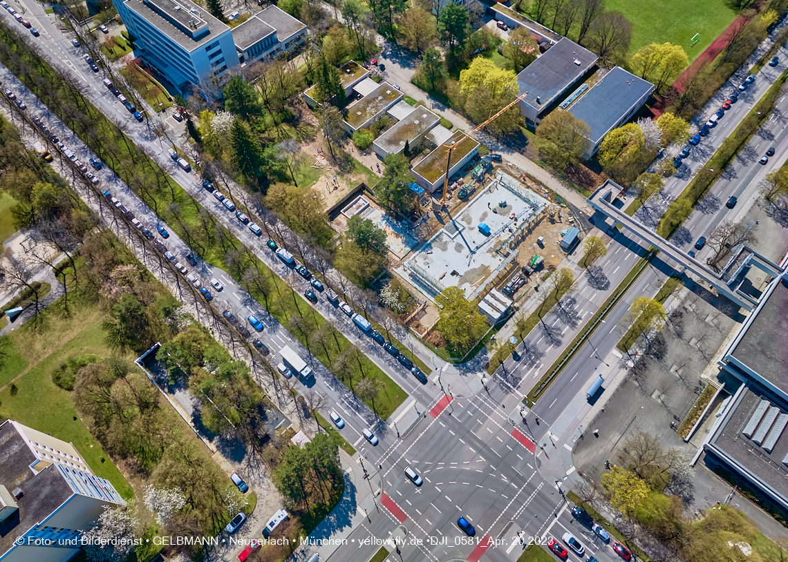 21.04.2023 - Luft- und Ebenenfotos vom Haus für Kinder in der Quiddestraße in Neuperlach